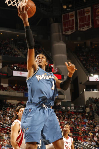 王博豪荷乙打满全场，制造一粒点球但被队友罚丢（王博豪荷乙全场出战，造点遗憾队友未进）