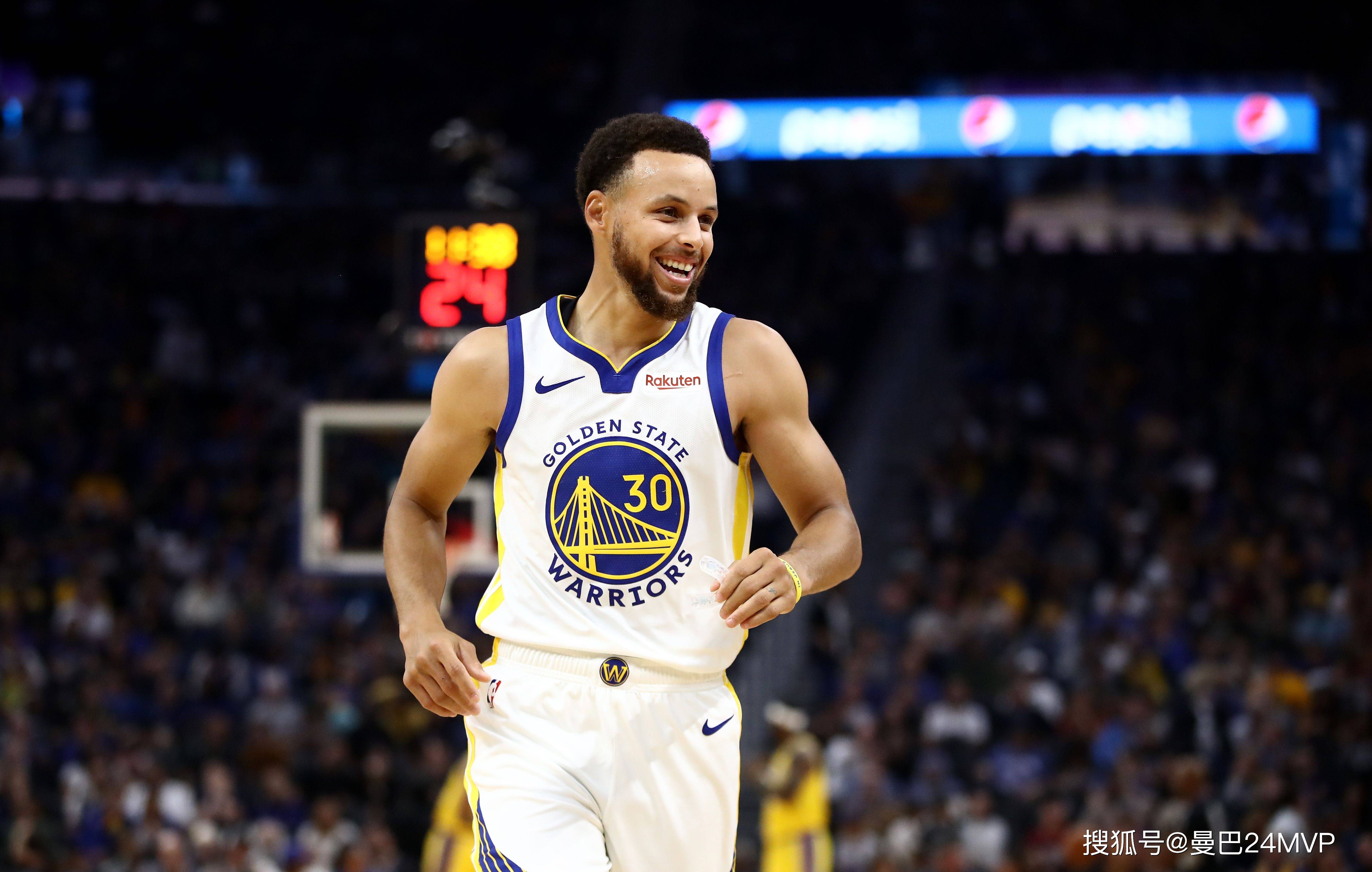 入樽扣篮把全场点燃（炸裂暴扣引爆全场）