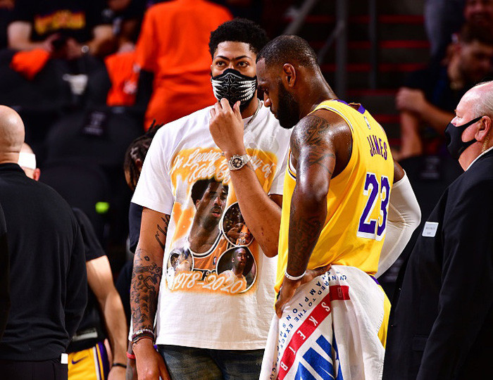 巴萨2比1逆转法兰克福首胜对手（巴萨2比1逆转法兰克福，收获对阵该队首胜）