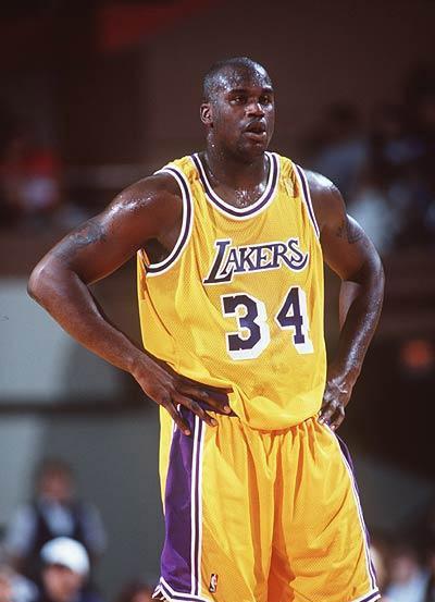 替补球员关键时刻得分逆转比赛（替补发威关键得分助队逆转取胜）