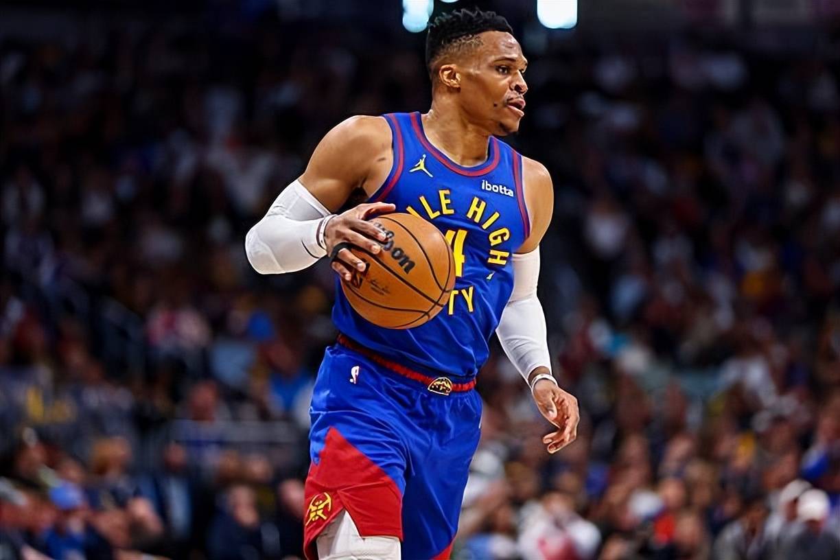 圣吉罗斯主帅：我们展现出了勇气和激情，对球队表现感到满意（圣吉罗斯主帅：球队展现勇气与激情，我对表现很满意）