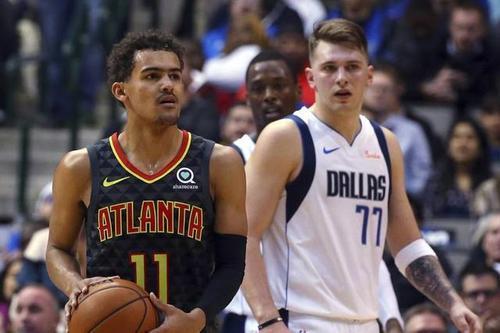 足球巴萨公布主力中场伤情，将缺阵一月（巴萨官宣主力中场受伤，预计缺席一个月）